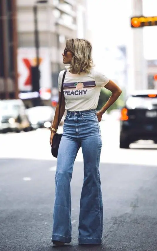 8 Retro Styles That Are Back In 2019 - Society19 | 70s inspired fashion, 70s outfits, Flare jeans ou