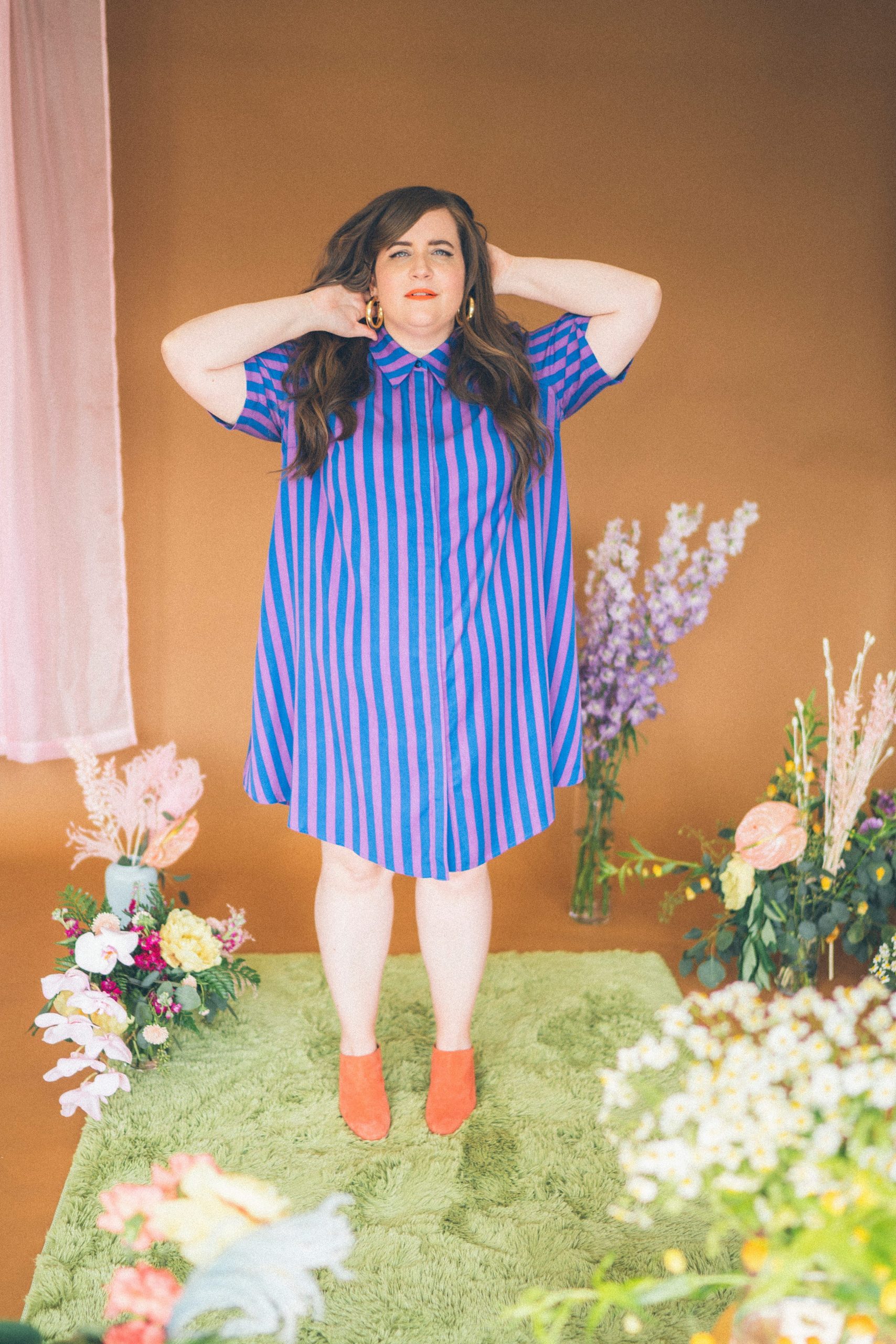 Aidy Bryant's New Clothing Line Is Inspired By Her Own "Exhausting" Experience With Shopping