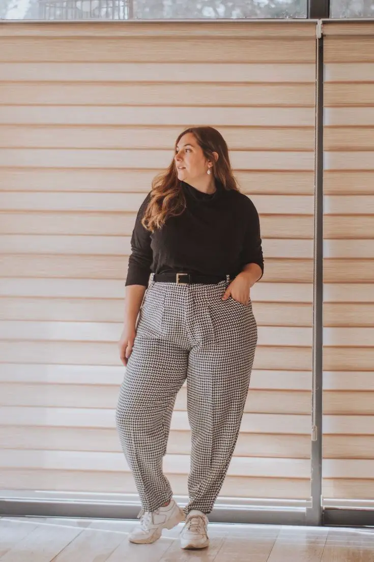 LOOK PLUS SIZE COM TÊNIS