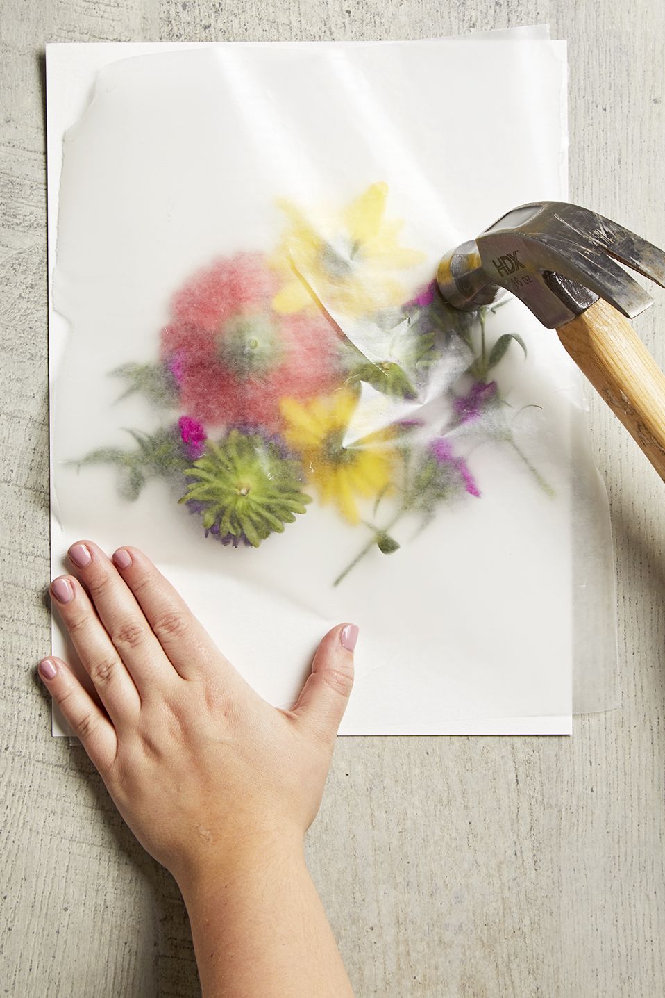 This Simple DIY Turns Fresh Flowers Into Beautiful Art