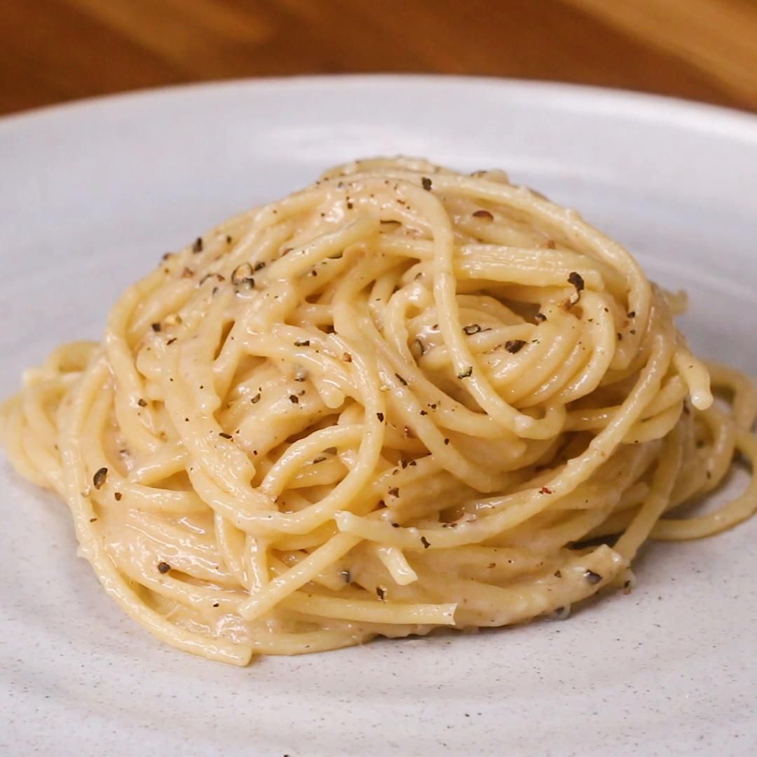 Cacio e Pepe (Spaghetti with Cheese and Pepper) Recipe by Tasty