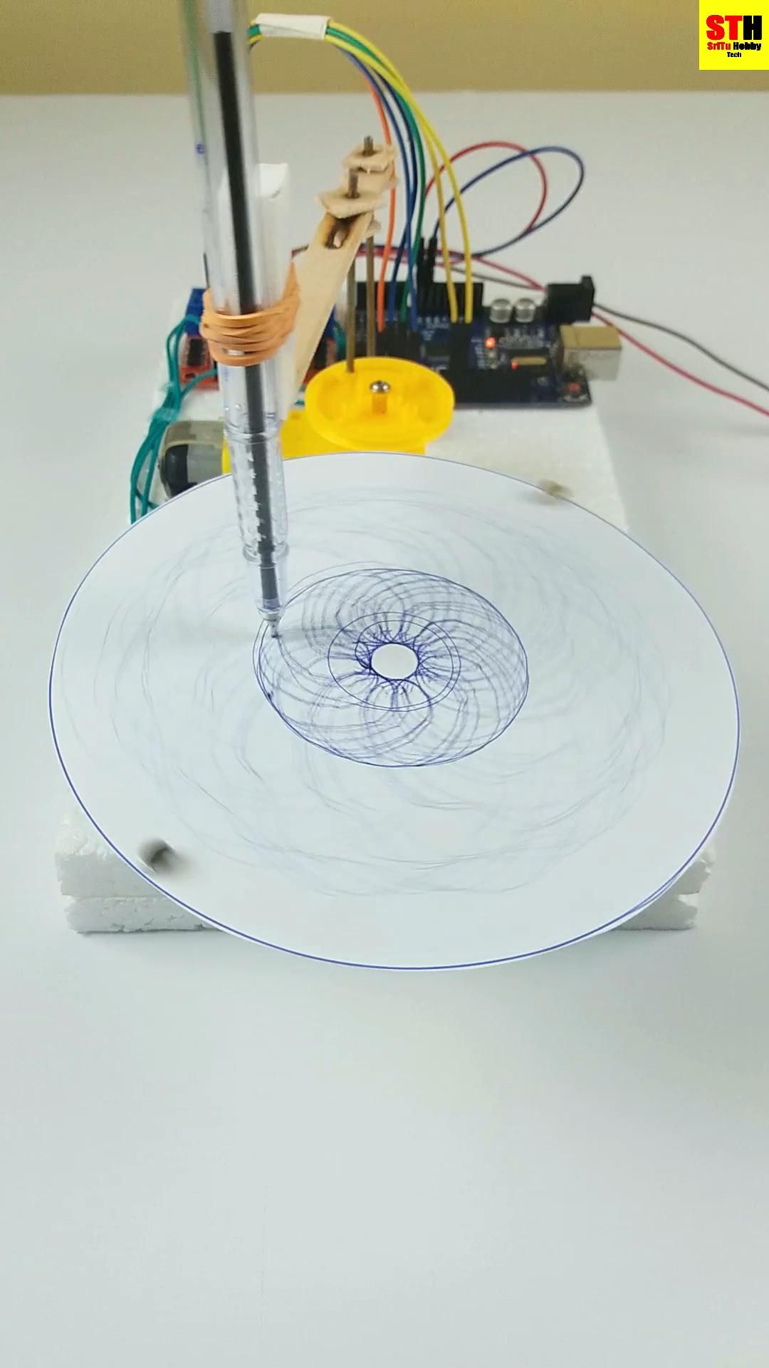 Circle Drawing Machine With Arduino