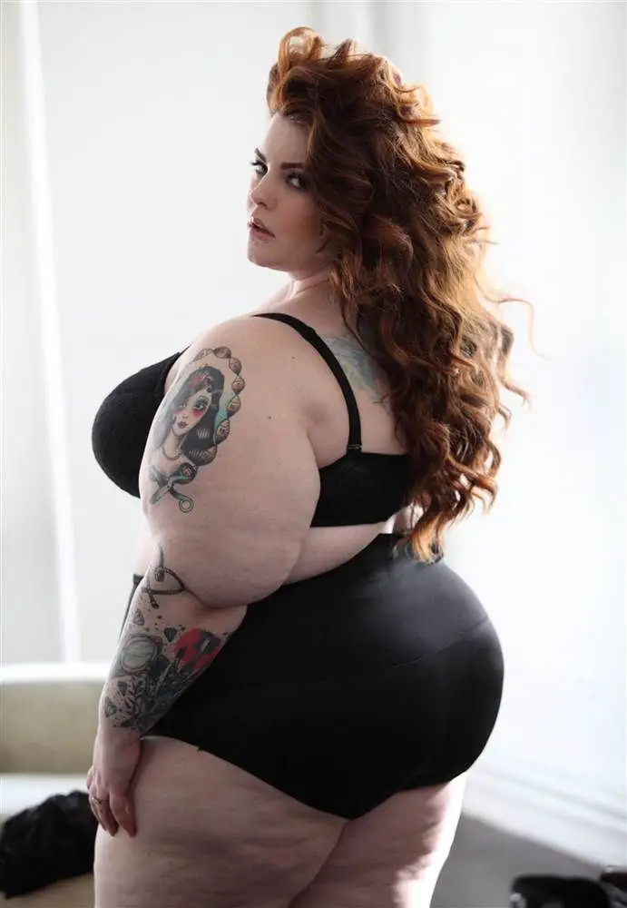 Largest plus-size model makes history, pushes for positive body image