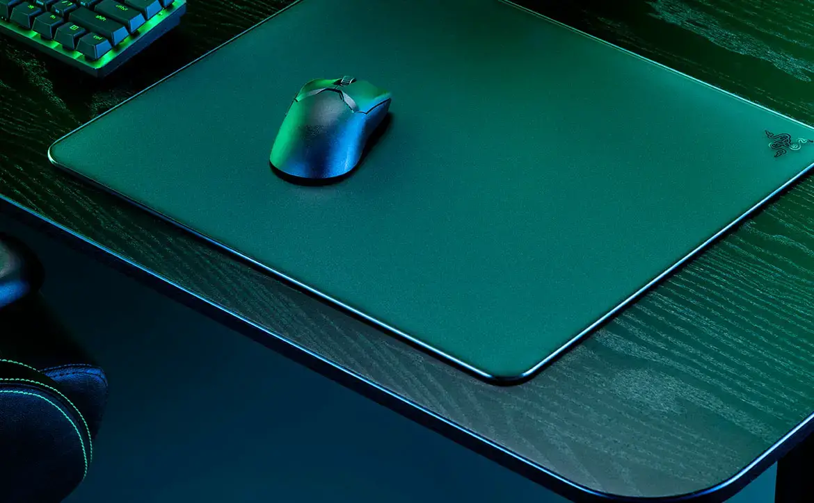 The Razer Atlas tempered glass mouse mat has a micro-etched surface optimized for optical sensors