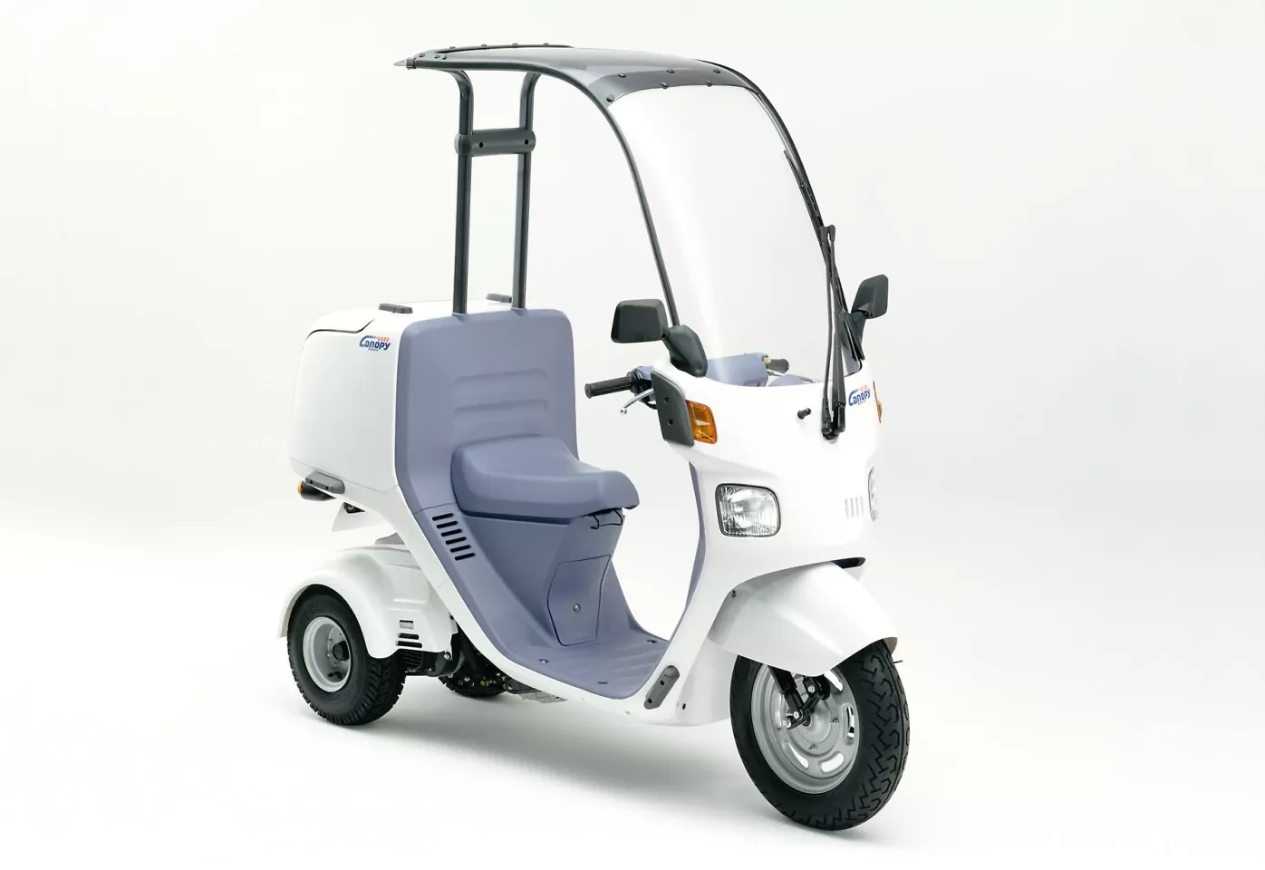 Yamaha announces narrow, light and very affordable Tricity tilting 3-wheeler