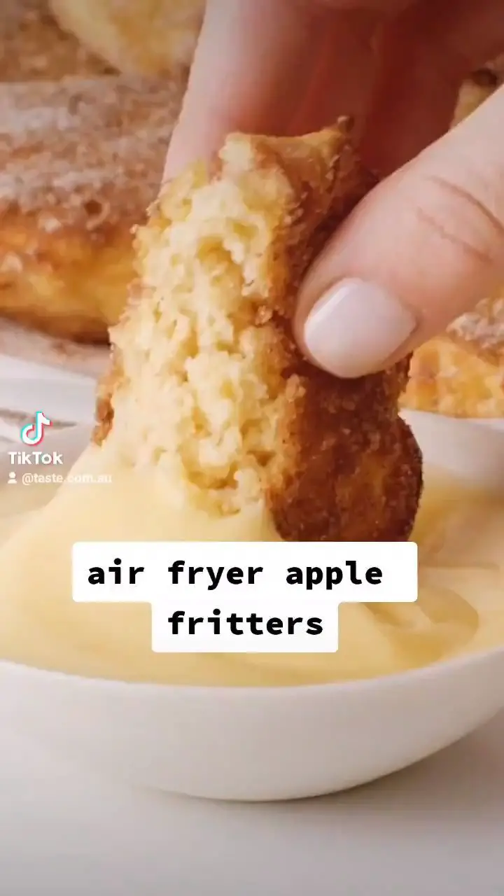 Air fryer apple and cinnamon fritters