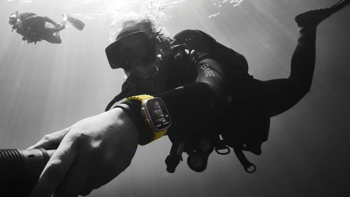 Apple Watch ultra underwater