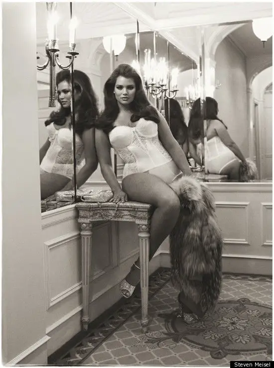 Vogue Italia Puts Three Plus-Size Models On June Cover (PHOTOS)