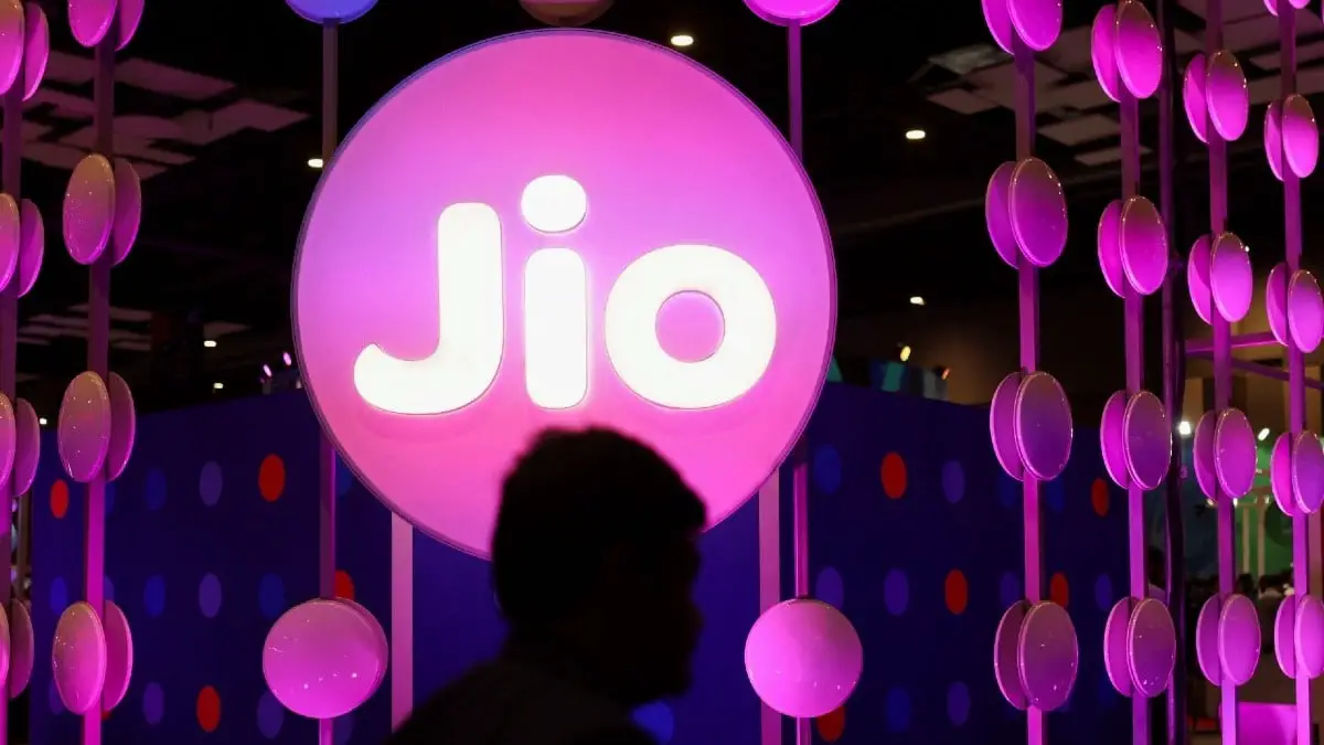 Jio Platforms Net Profit Rises to Rs. 5,098 Crore in First Quarter Amid 5G Adoption