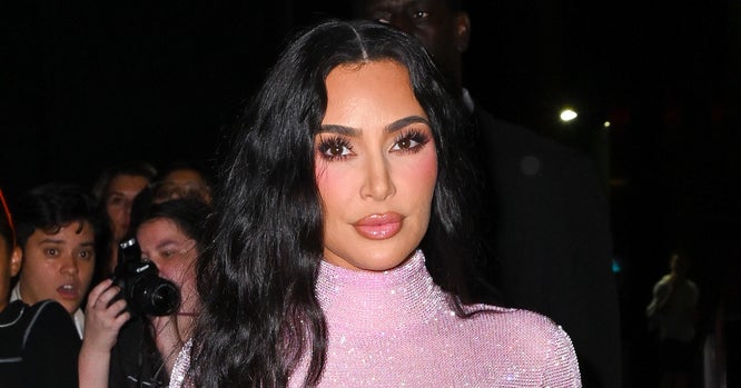 Kim Kardashian Looks Pretty Darn Unrecognizable In A New Photoshoot With A Buzzed Head And Super Thin Eyebrows