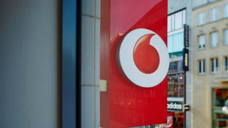 Vodafone 198 Plan to Beat Jio, Xiaomi Offline Sale, WhatsApp for Windows Phone 8.0 and BlackBerry 10 EOL, and More: Your 360 Daily
