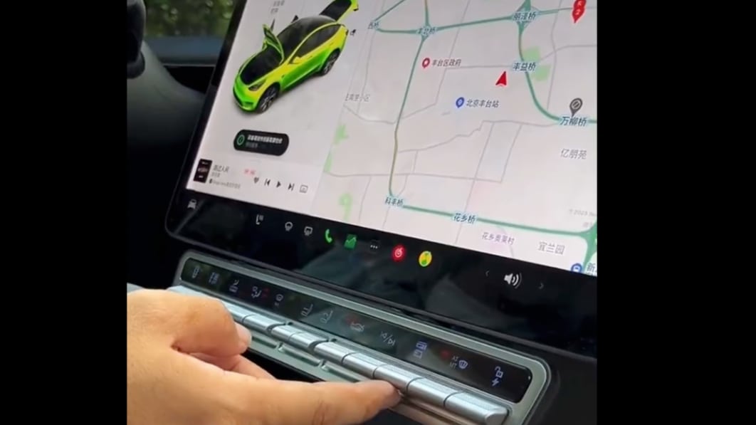 tesla-owner-riles-the-internet-with-custom-made-physical-buttons