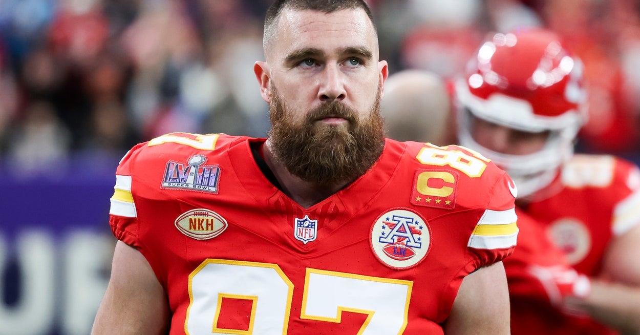 Everyone Is Poking Fun At Travis Kelce's Kentucky Derby Outfit, And The Jokes Are Very, Very Funny