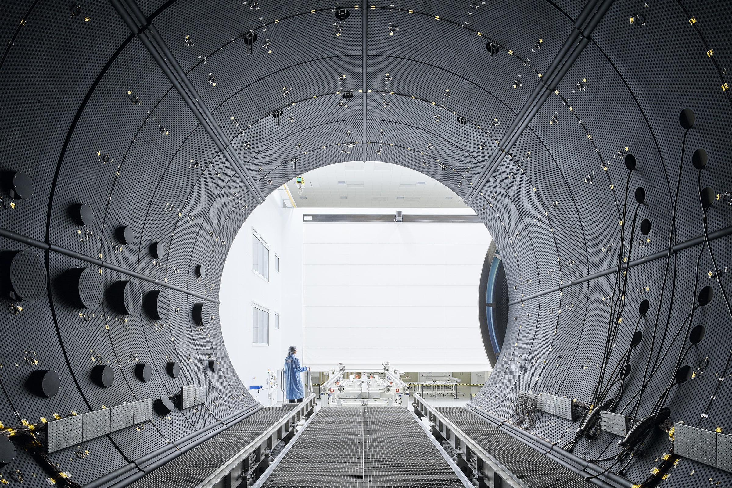 this-gargantuan-lab-simulates-blasting-satellites-into-space