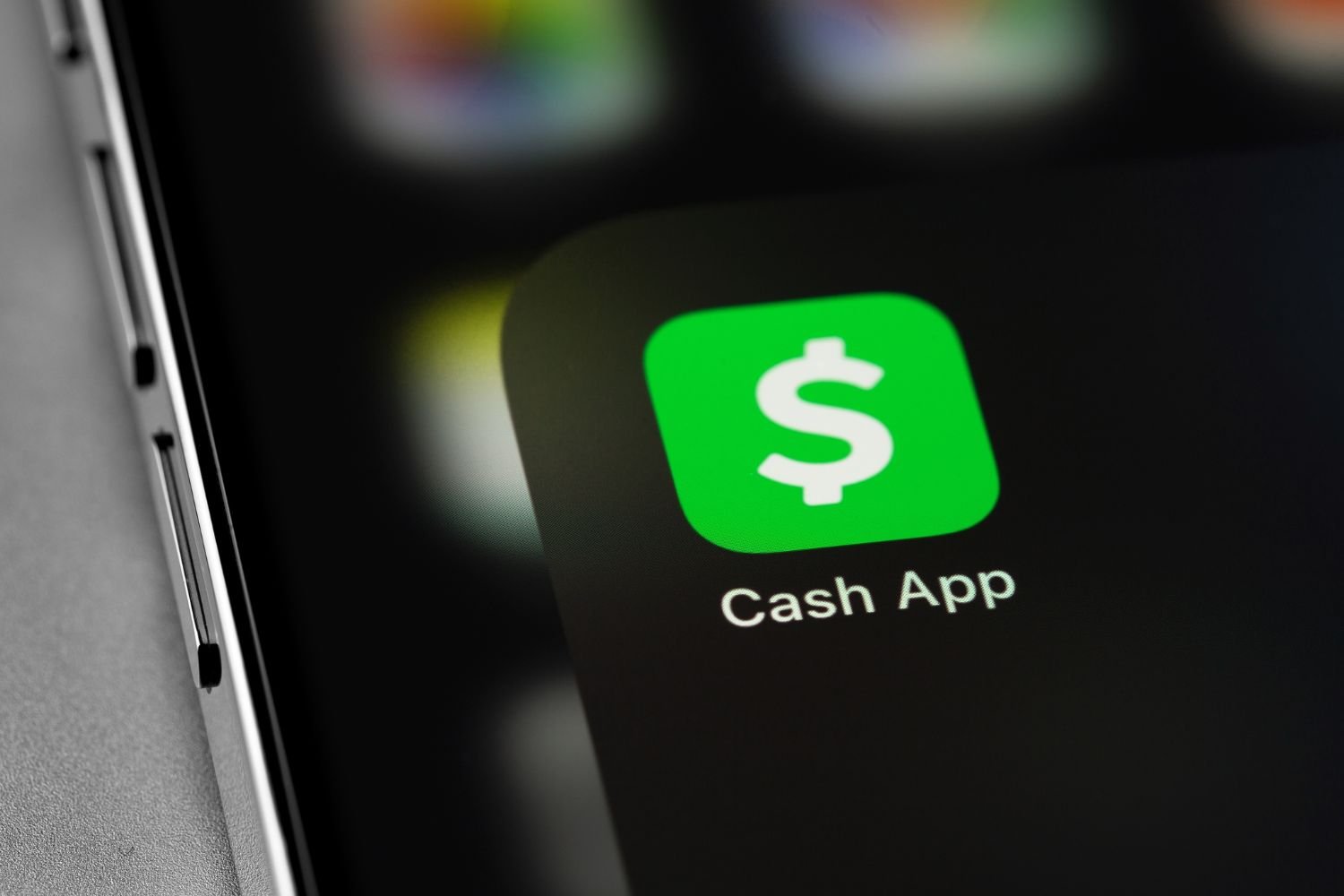 do-you-use-cash-app?-you-could-be-entitled-to-a-$2,500-payout