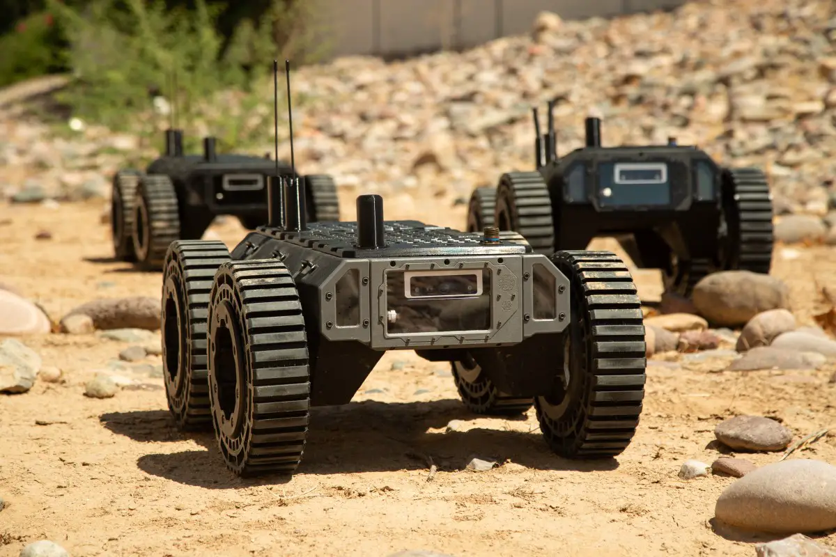 swarmbotics-founders-grew-‘obsessed-with-robot-swarms’-and-now-plan-to-bring-them-to-the-battlefield