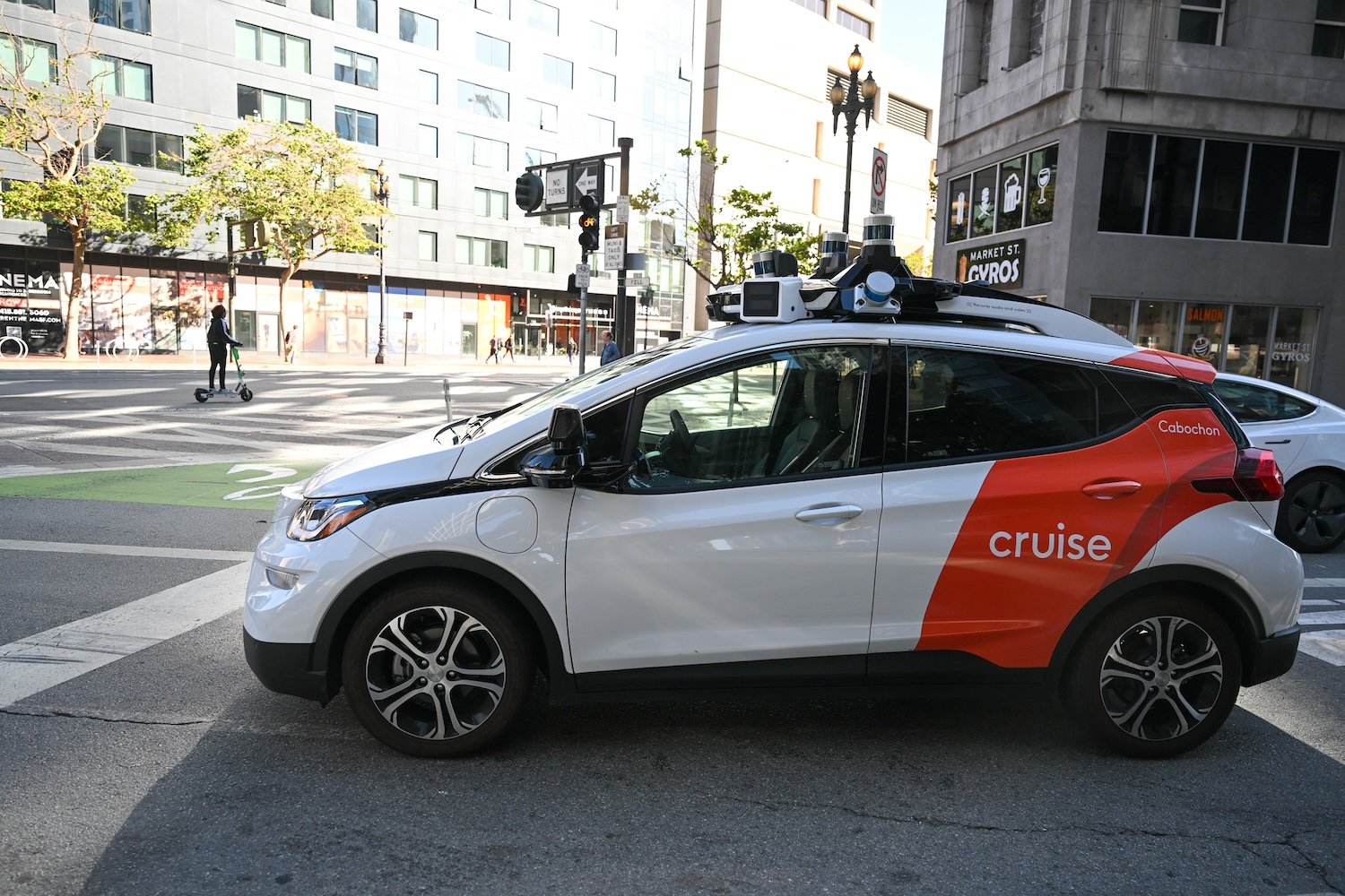 uber-to-launch-robotaxi-service-with-gm's-cruise-in-2025