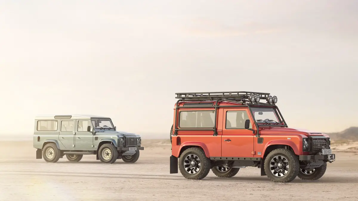 land-rover-classic-defender-v8-by-works-bespoke-is-a-new-twist-on-the-restomod