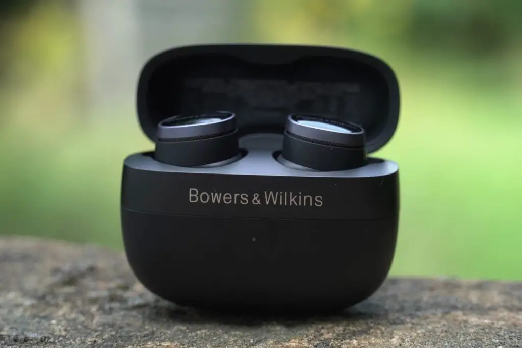 bowers-&-wilkins-pi8