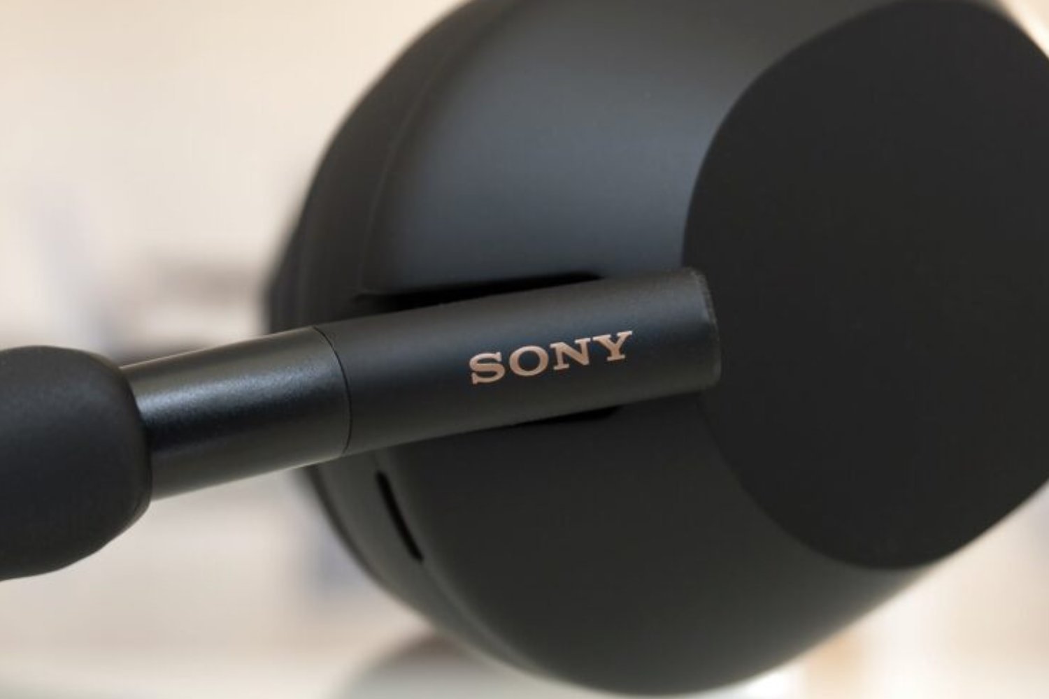 sony's-headphones-are-getting-find-my-device-functionality,-which-i-desperately-need