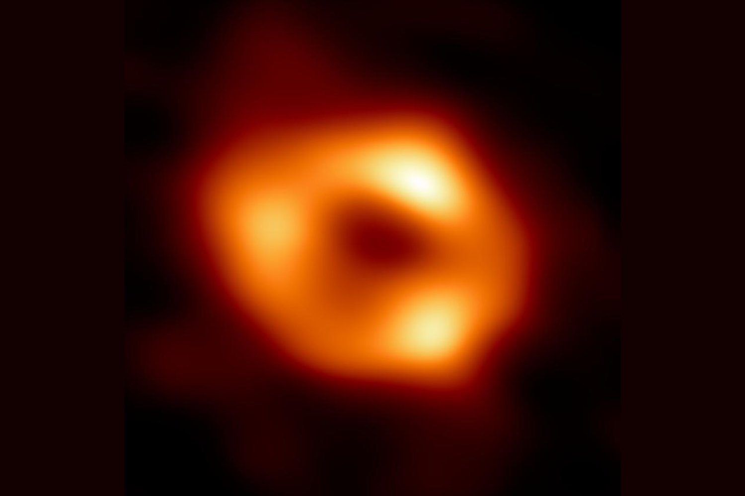 breakthrough-image-of-milky-way-black-hole-is-flawed,-new-analysis-suggests